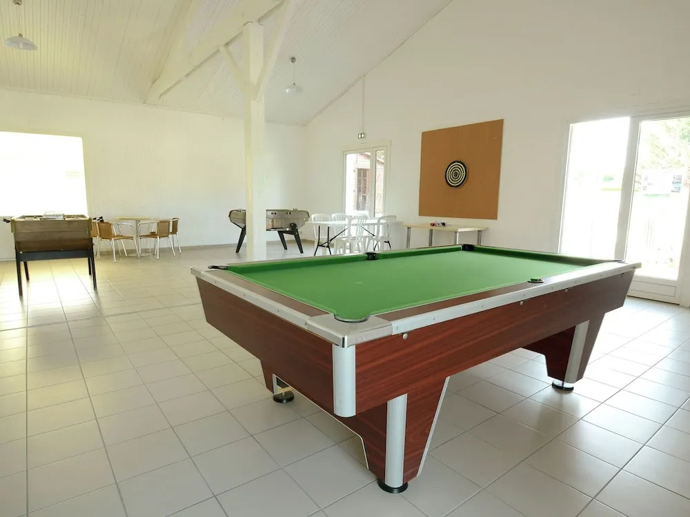Semi-detached Bungalow With Microwave, in the Great Vendée