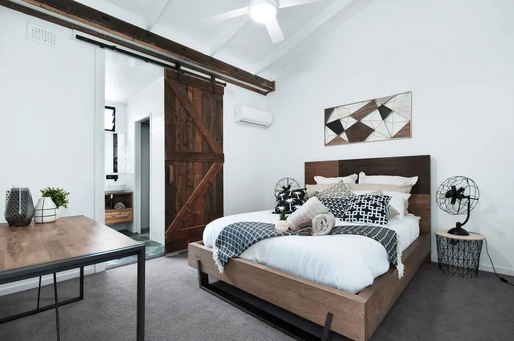 UNIQUE - New York Loft Style Townhouse