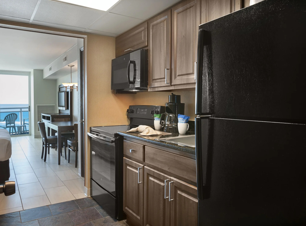 Captain's Quarters Resort