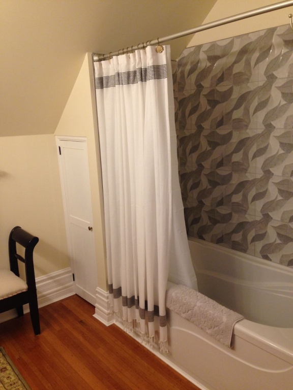 Cottage on Caledonia Bed & Breakfast