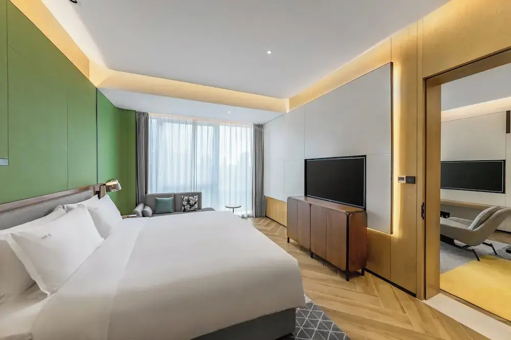 Holiday Inn Xi'an Chanba by IHG-Near Xi'an International Convention Exhibition Center and Shopping mall and The Romantic show of Xi'an-Free Luggage Storage-English Service