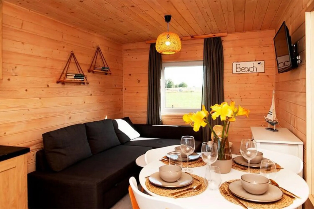 Holiday Homes With Pool, Sauna and Jacuzzi