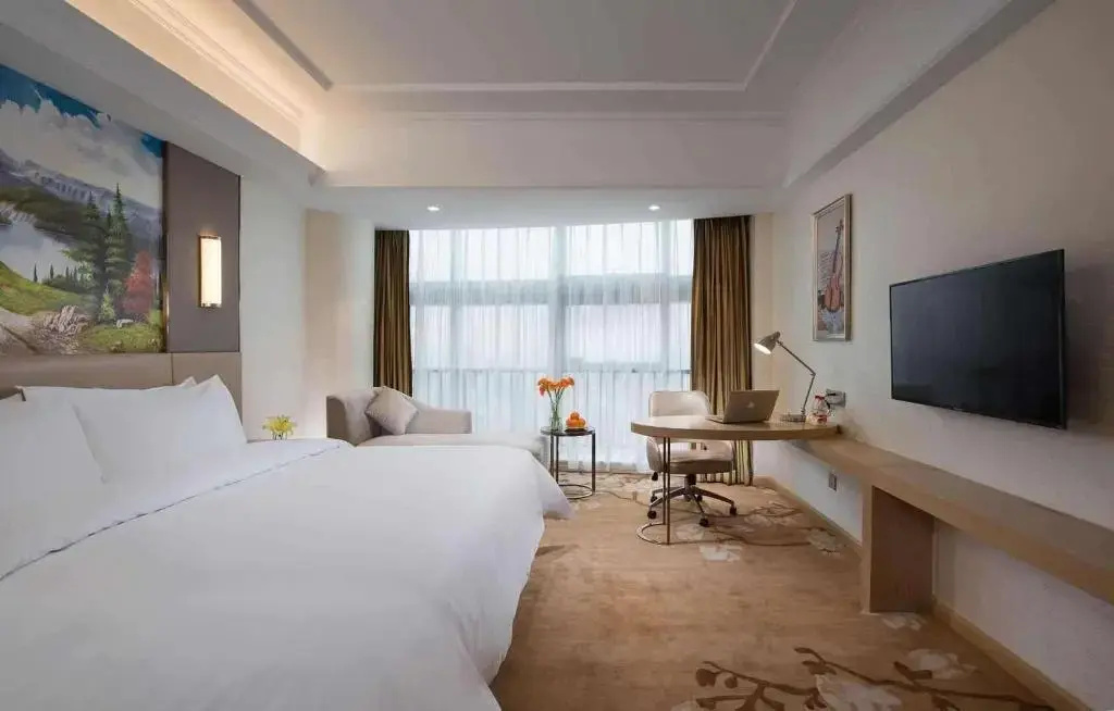 Vienna Hotel (Foshan jiujiang xinji plaza store)