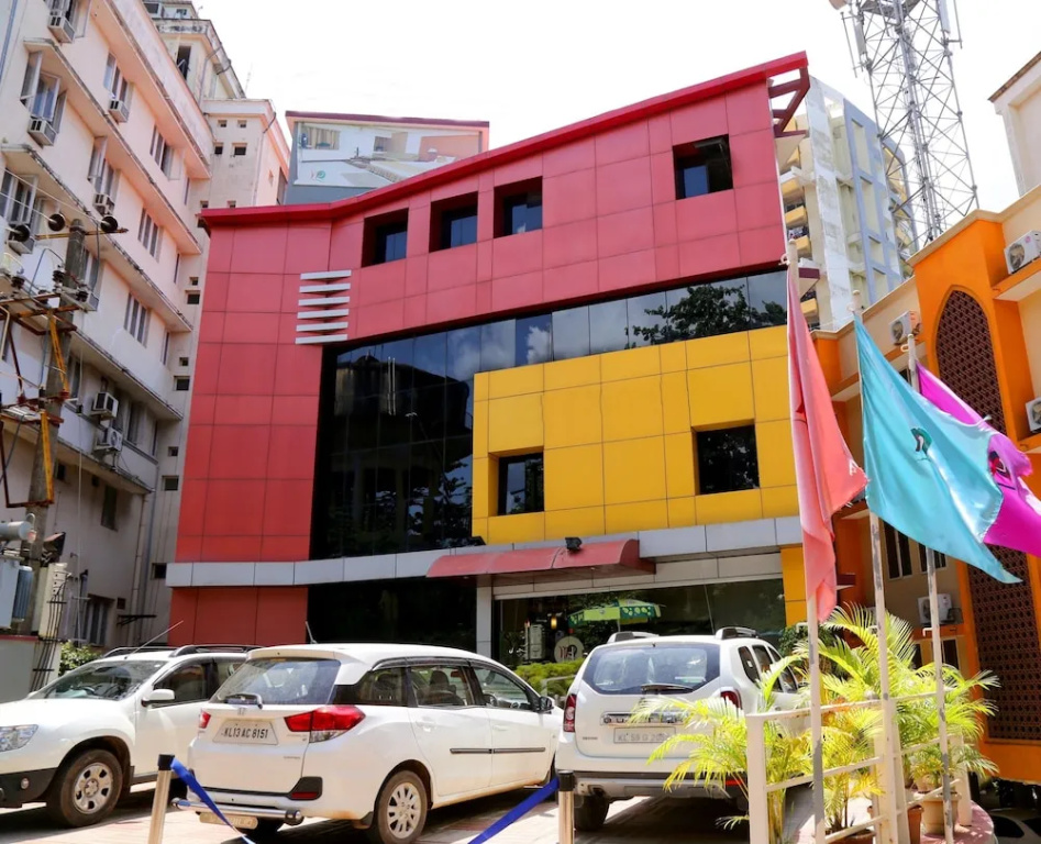 Metro Plaza Hotel by RAK Rooms, Mangaluru