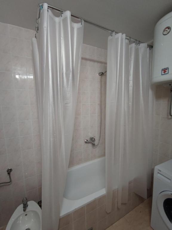Guest House Tomba