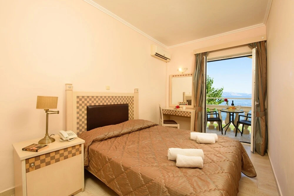 Pontikonisi Hotel