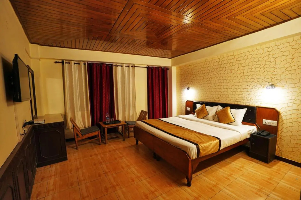 Hotel Atithi Mall Road