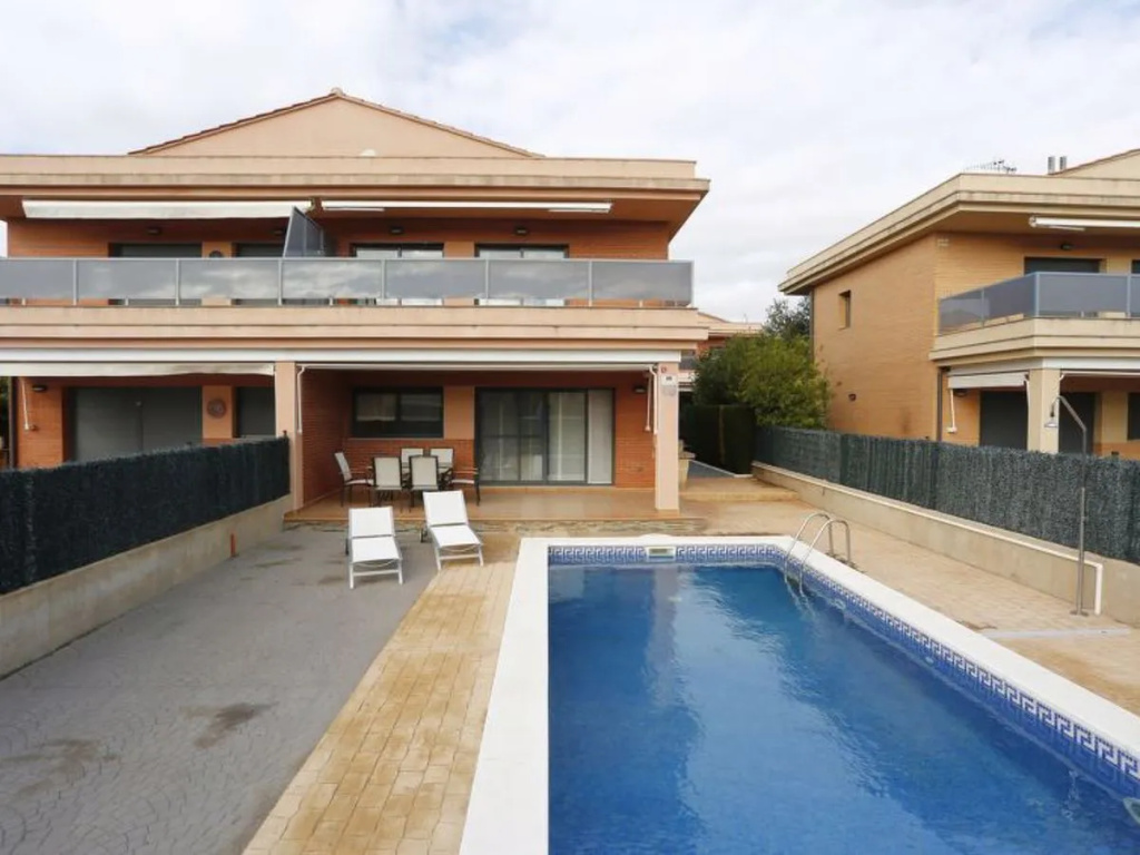 House Laura L'Ampolla