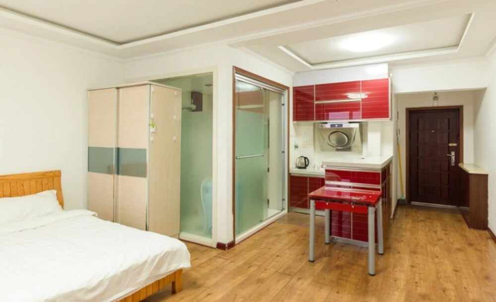 Xinghai Square Holiday Hotel