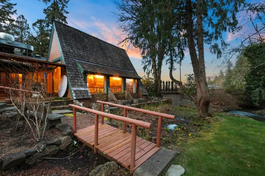 Robinhood Village Resort