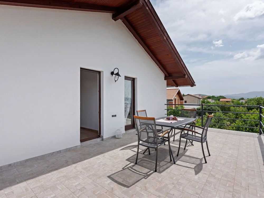 Lovely Apartment in Maslenica With Terrace