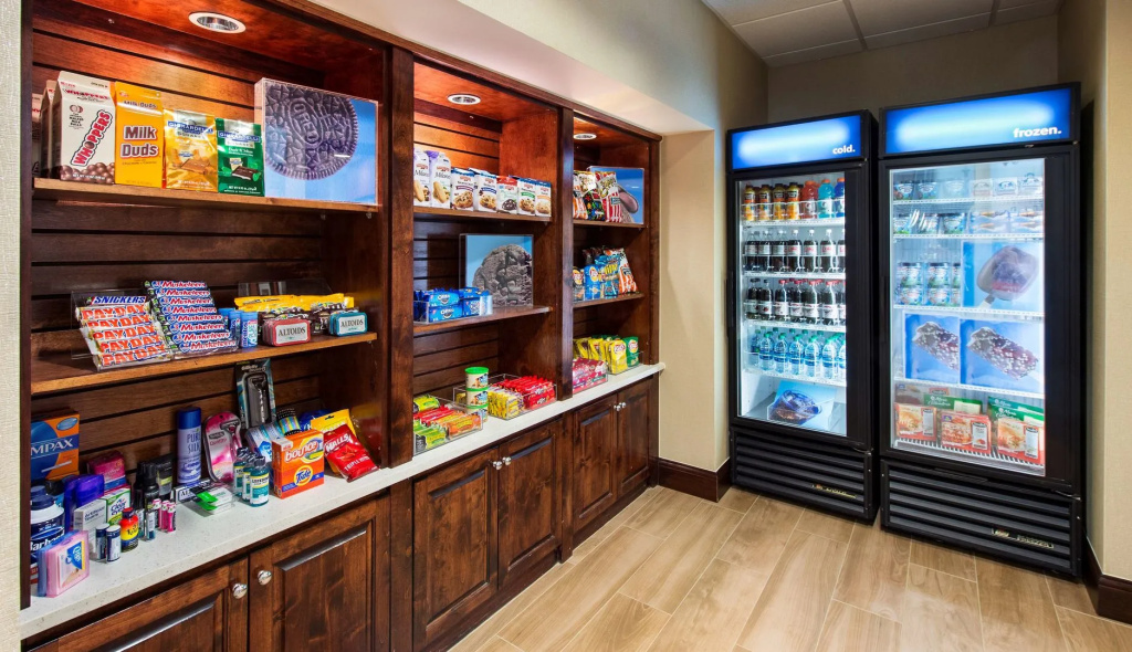 Hampton Inn & Suites Pensacola I-10 N at University Town Plaza