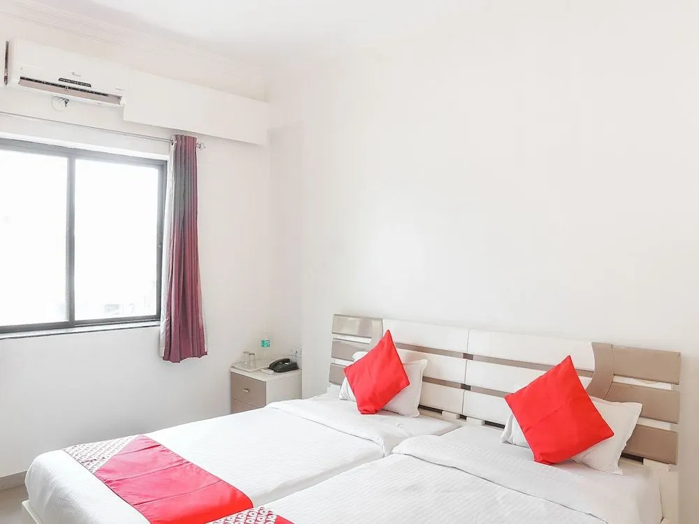 Capital O 15654 Hotel Gajanan Pride