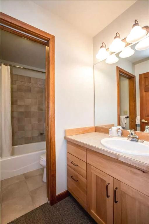 Kintla 204 - 3 Br Condo