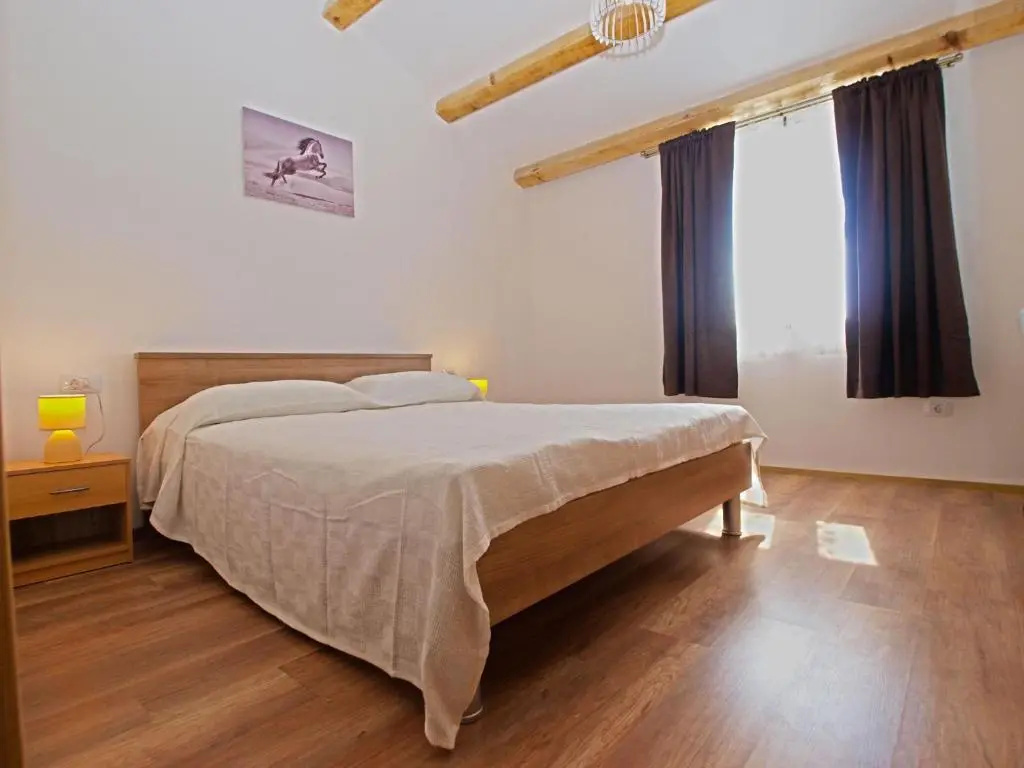 House Andrej 1372