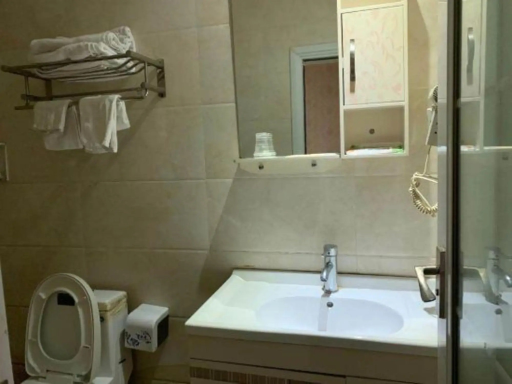 Liufeng Express Hotel