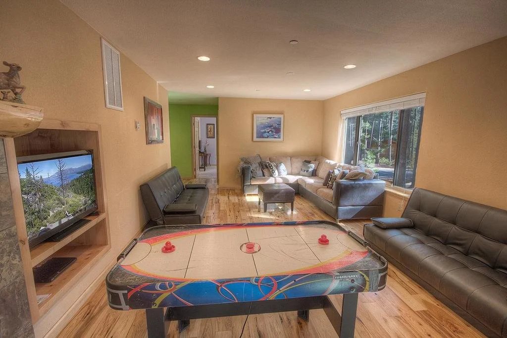 Awesome 6 Bedroom South Lake Tahoe Home by RedAwning