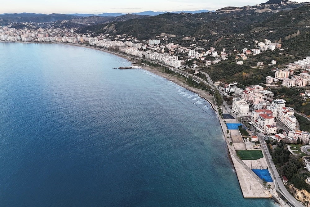 Sea View 1-bed Apartment in Vlore