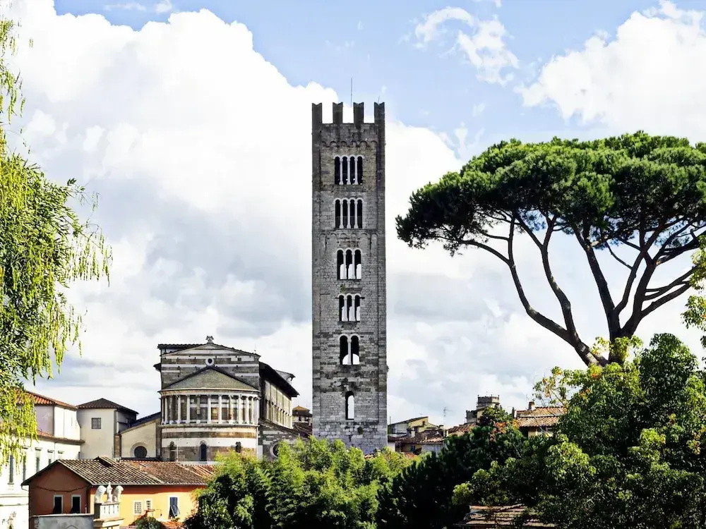 Apartment in Lucca Near Piazza Napoleone