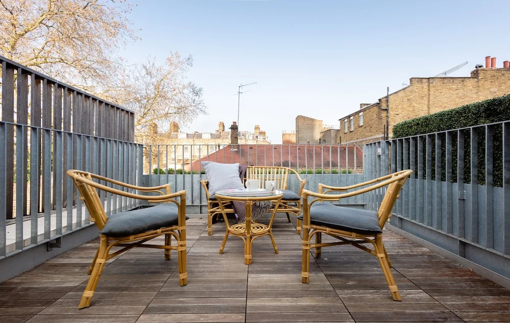 The Chelsea Walk - Modern & Bright 3BDR House with Rooftop & Parking