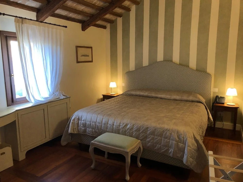 Hotel Donna Lucia