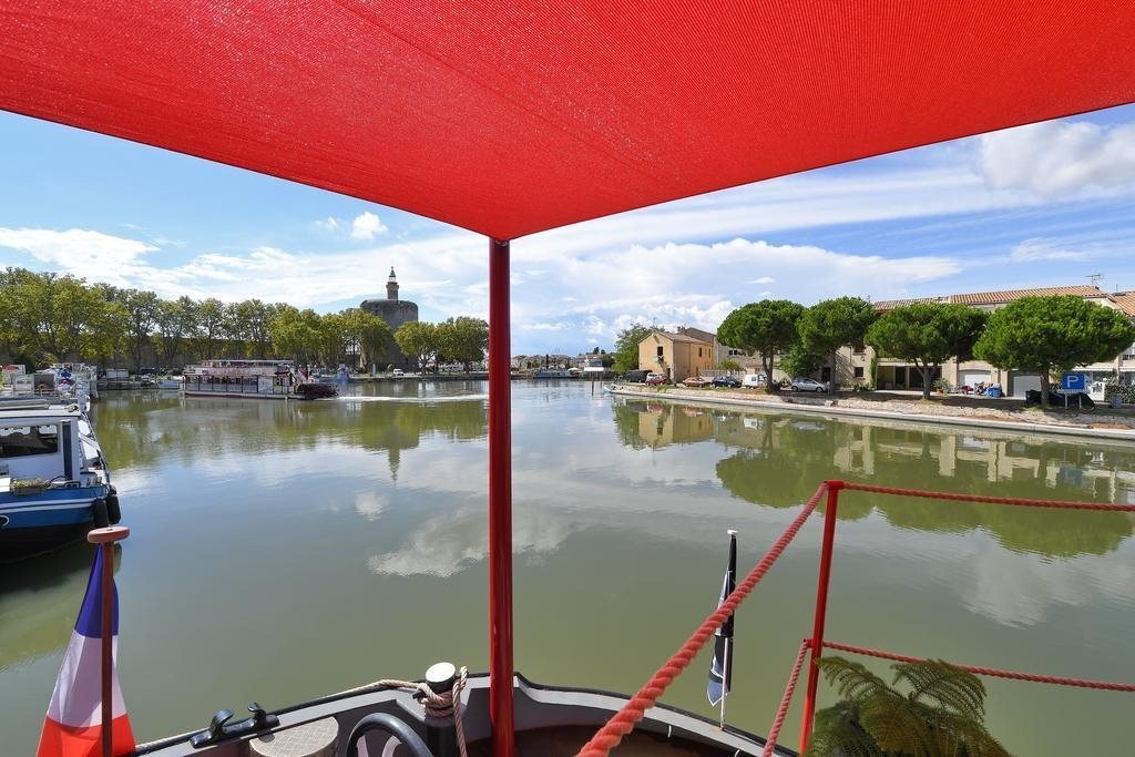 Péniche Tic et Tac