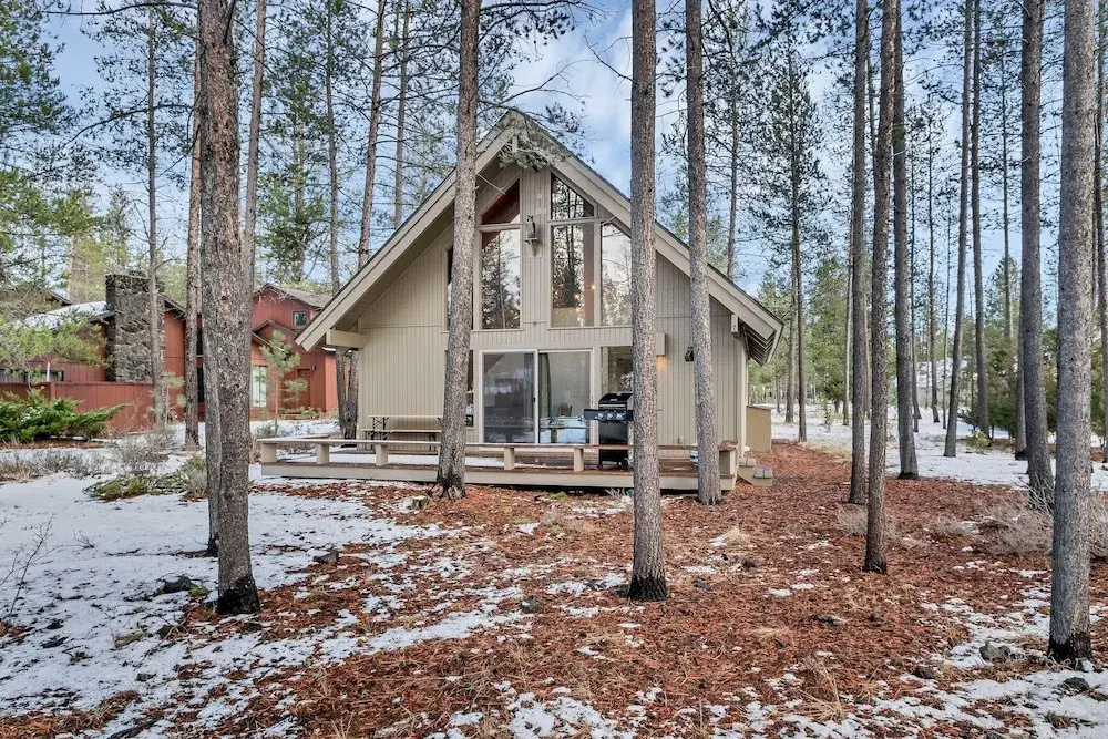12 Central 2 Bedroom Home by Redawning