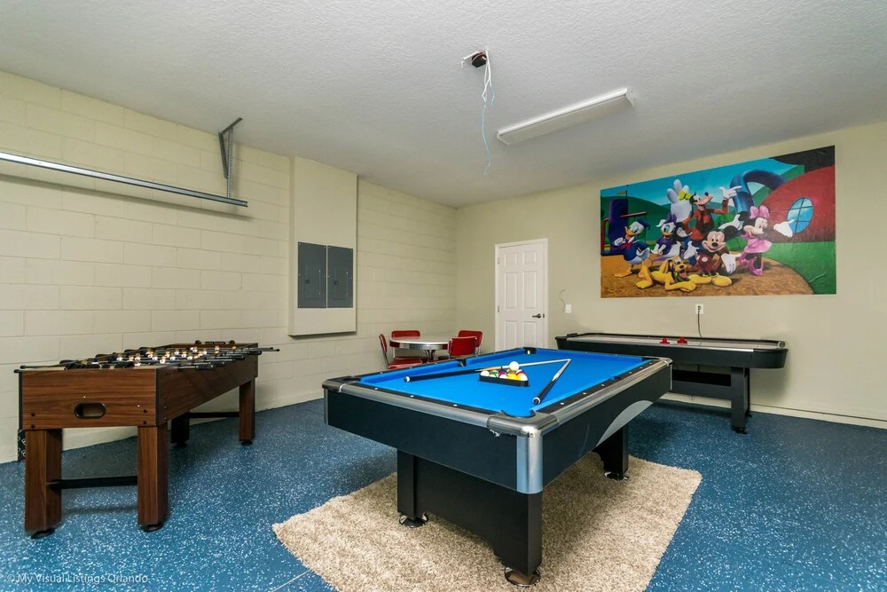 Solterra - 6033 Broad Oak Drive