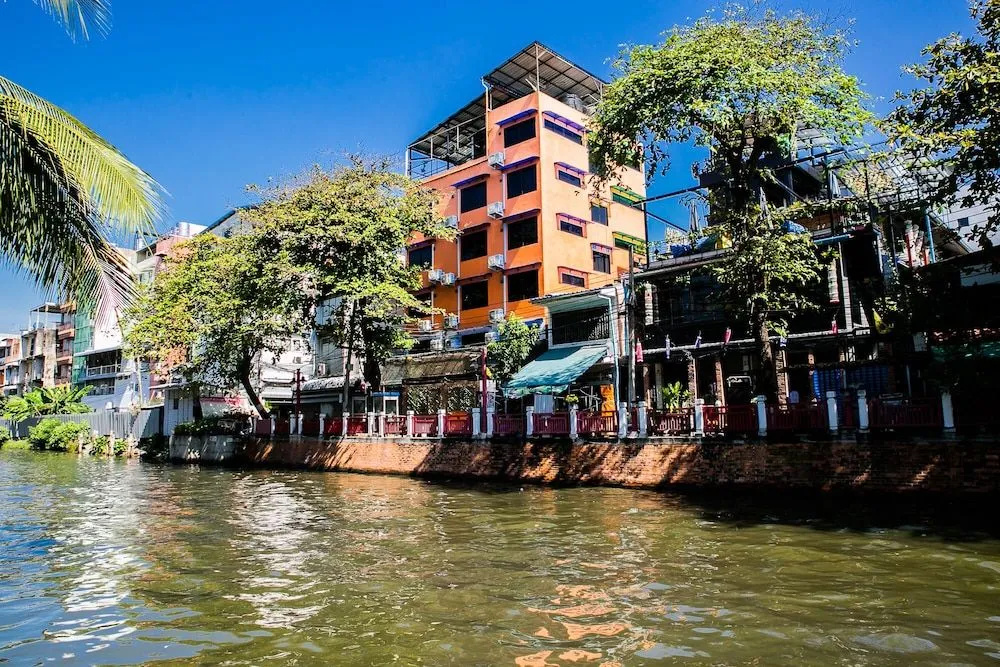 Bangkok Canale Home at Khaosarn