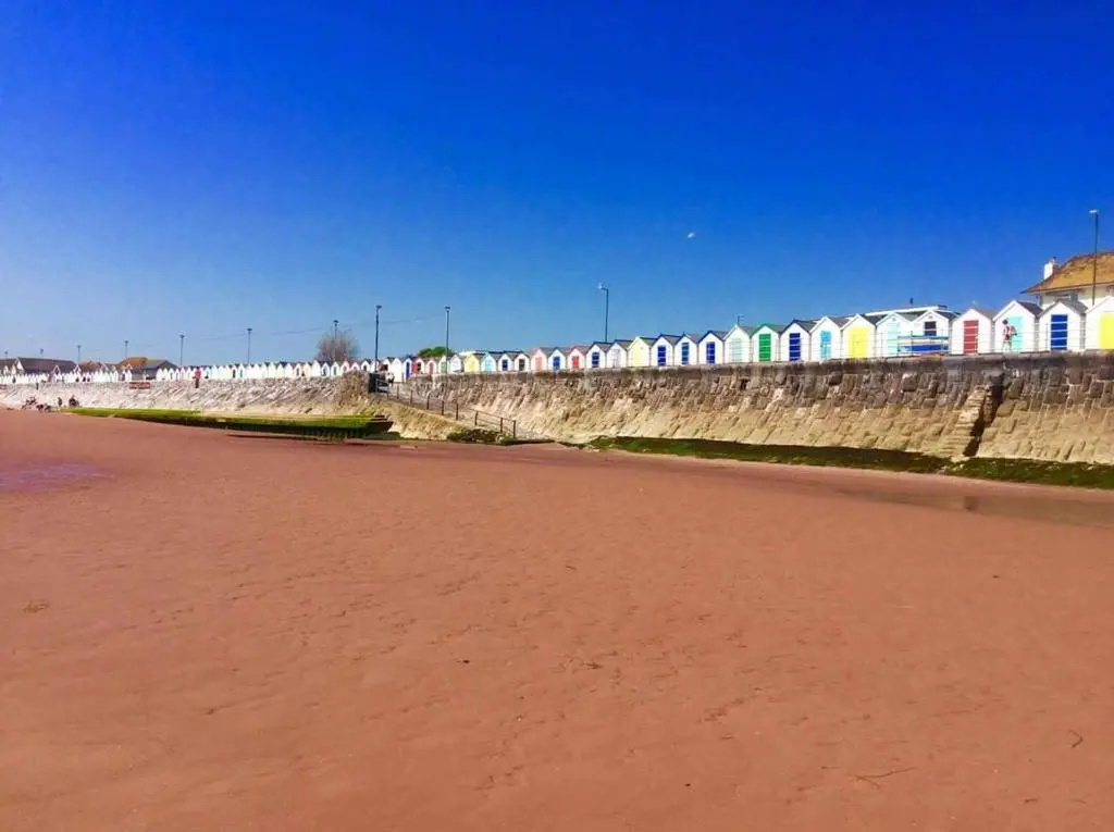 Three Beaches Holiday Apartments - close to Goodrington beach in Paignton