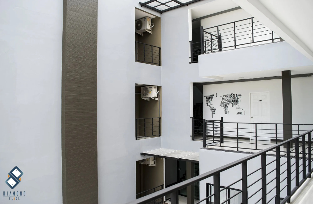 Diamond Place