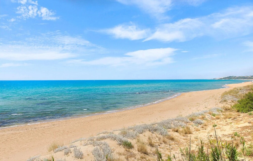 Amazing Apartment in Marina di Caronia With 1 Bedrooms and Wifi