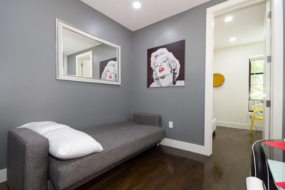 Washington Heights - Beautiful 3 Bedroom Apartment - RNU 65224