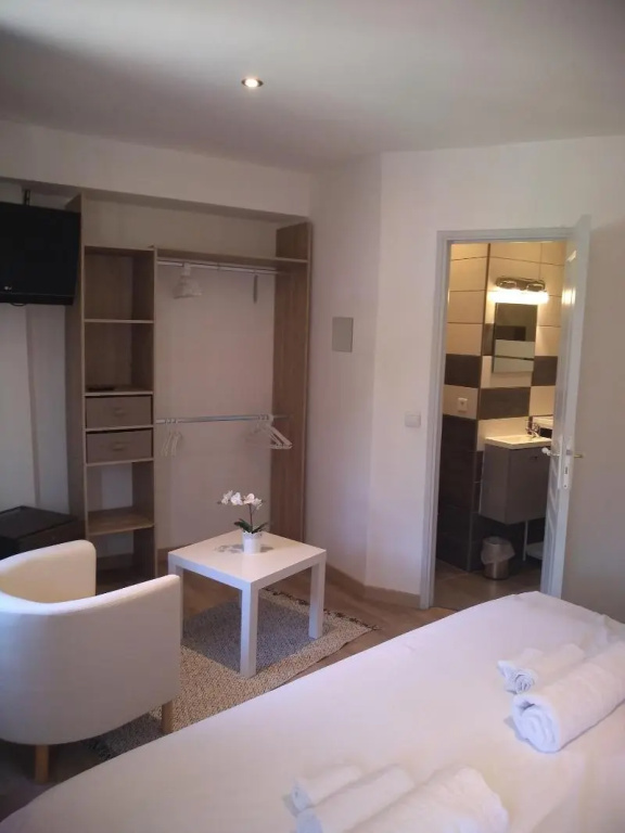 Hotel renaissance martigues
