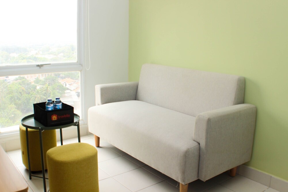 Fully Furnished And Cozy 2Br Apartment At Patraland Urbano