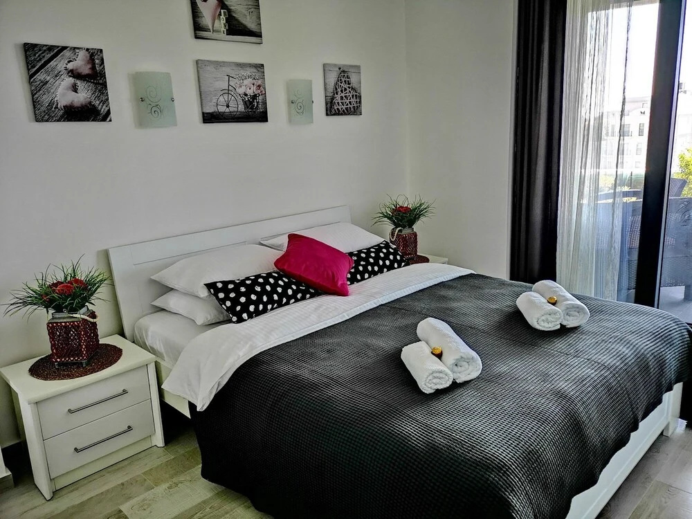 Rose One Bedroom Apartment -25