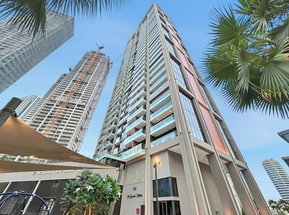 Elegant 3BR Canal & Burj Khalifa Views