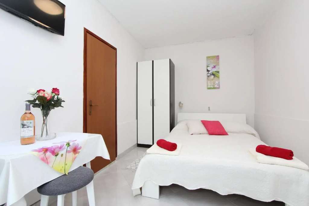 Apartments Divna