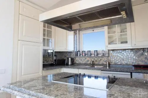Penthouse Terrace 360º Lisbon View 1 by Lisbonne Collection