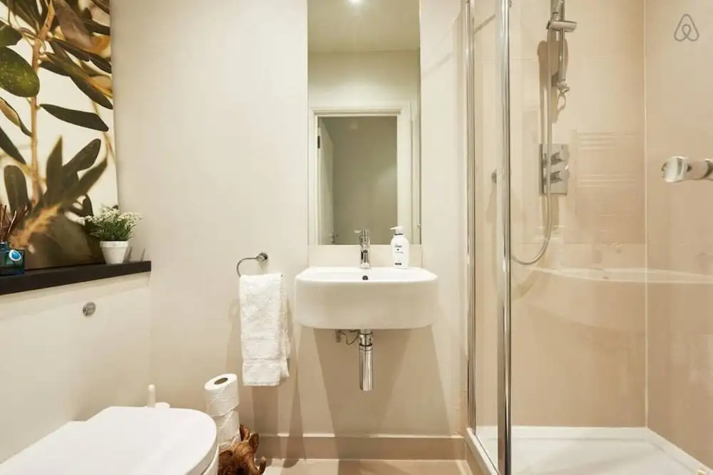 3bed, 2bath Kensington Flat W/garden 1min to Tube
