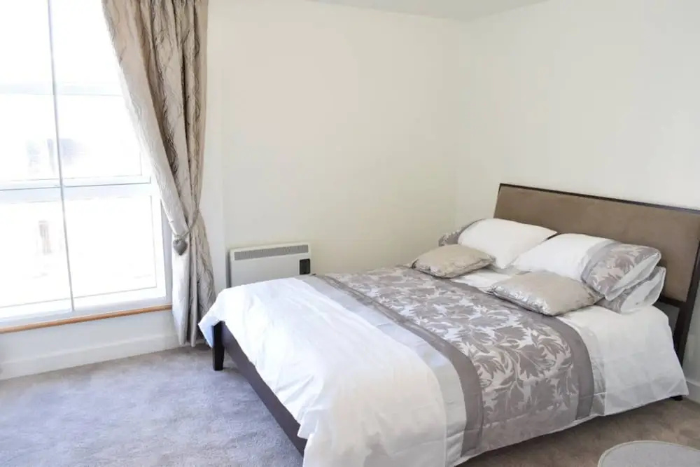 Stunning 2 Bedroom Riverside Flat in Canary Wharf