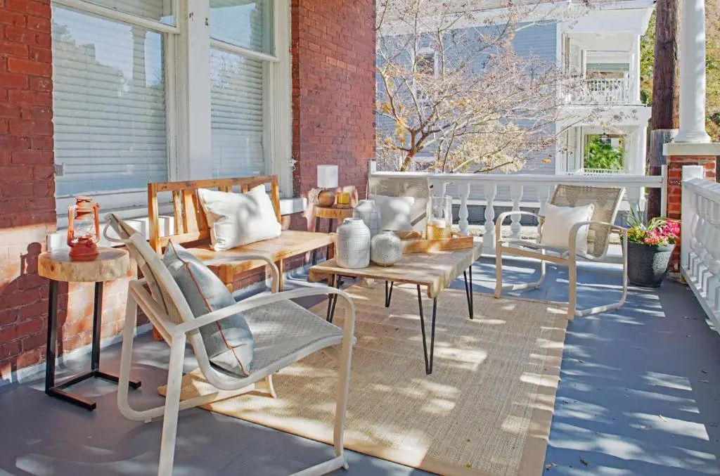 Beautiful Brick 2 Bedroom Home