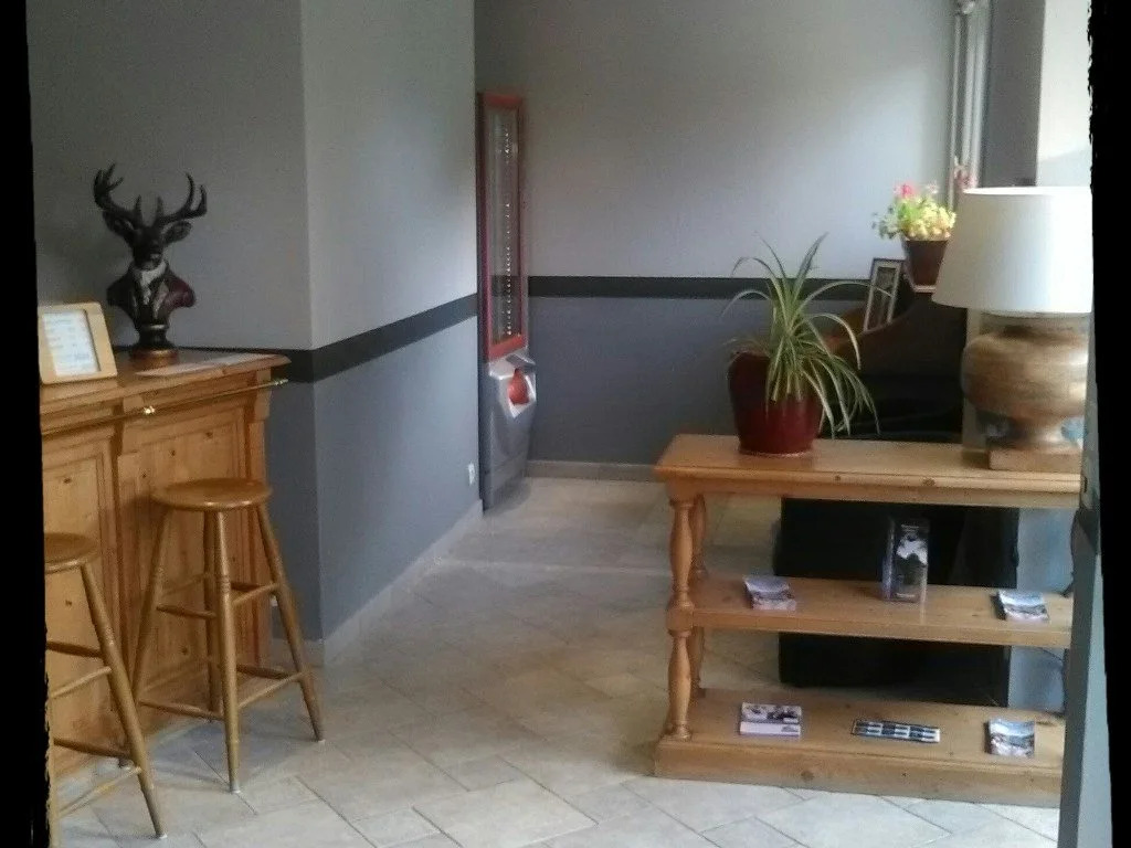 Residence Hotel Les Ducs De Chevreuse avec Hébergement, Repas & PDJ, Séminaire, Bureau & Parking