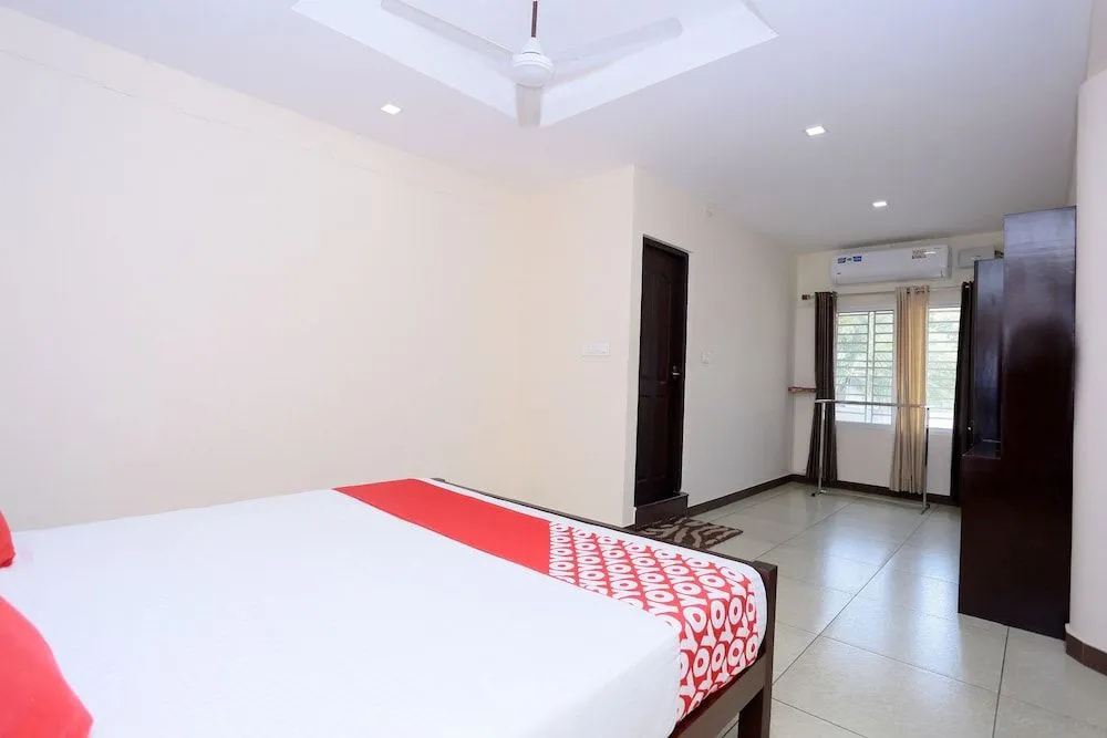 OYO 25012 Kv Suites