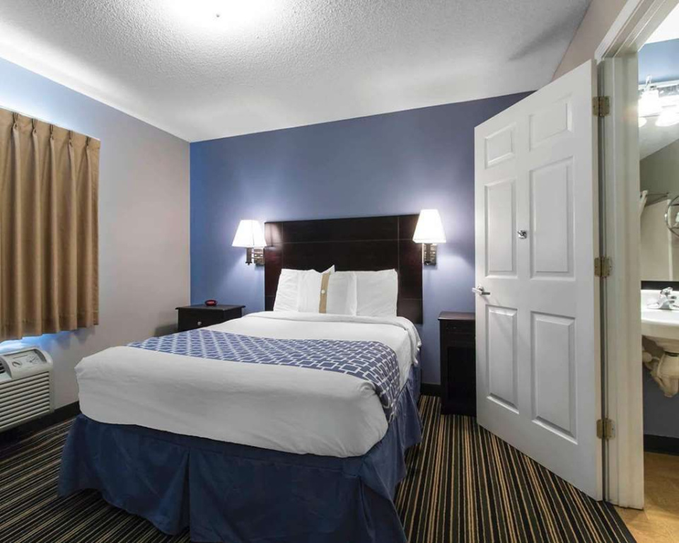 Suburban Extended Stay Hotel Pensacola PNS/NAS