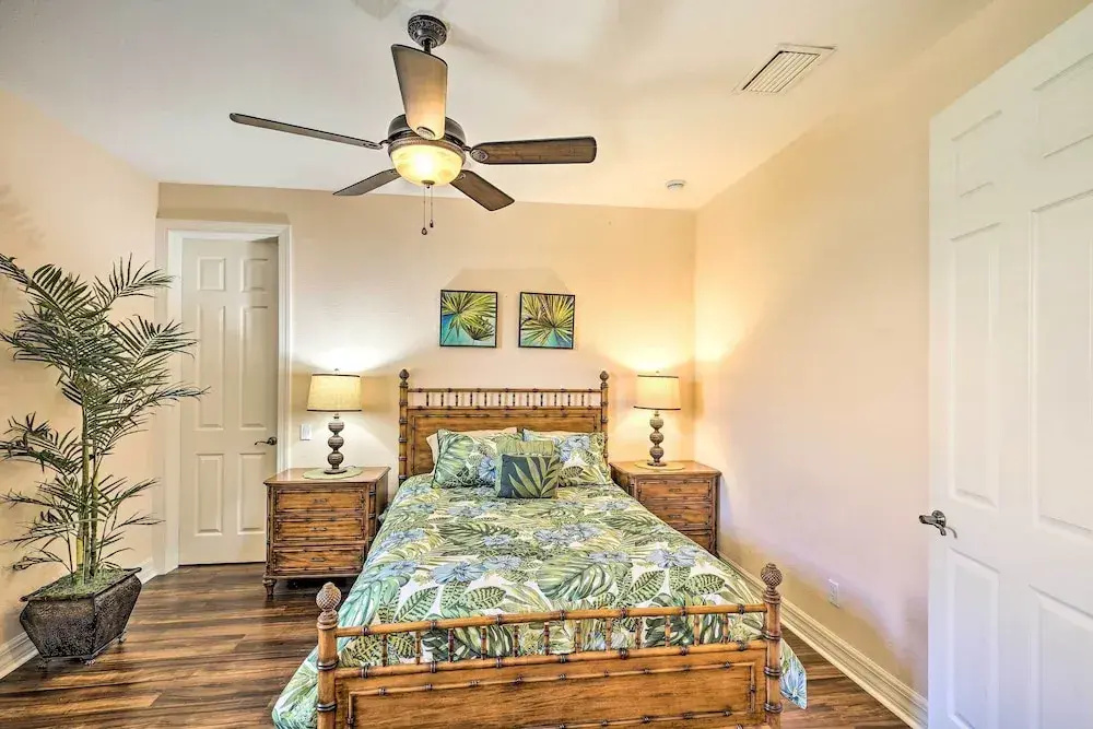 3 Mi to Downtown Cape Coral Canal-Front Villa