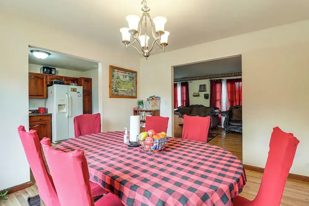 < 1 Mi to Lake: Family Home in Albrightsville!