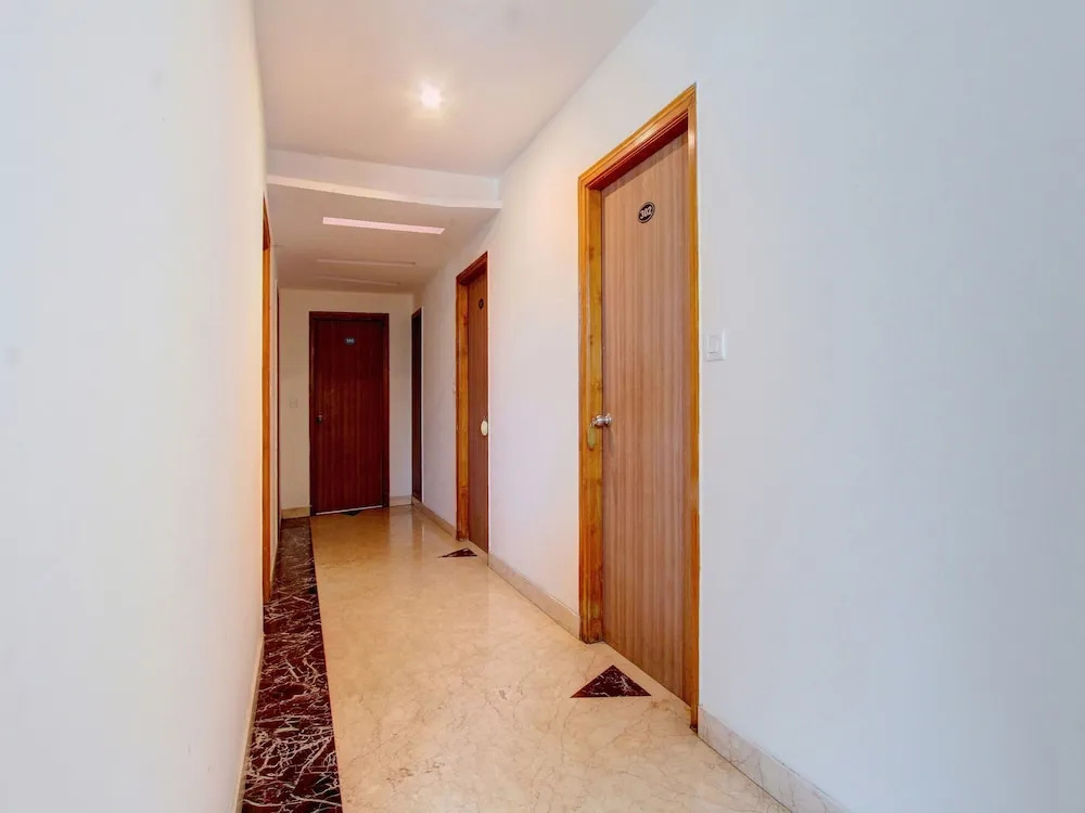 Treebo Hiland Suites