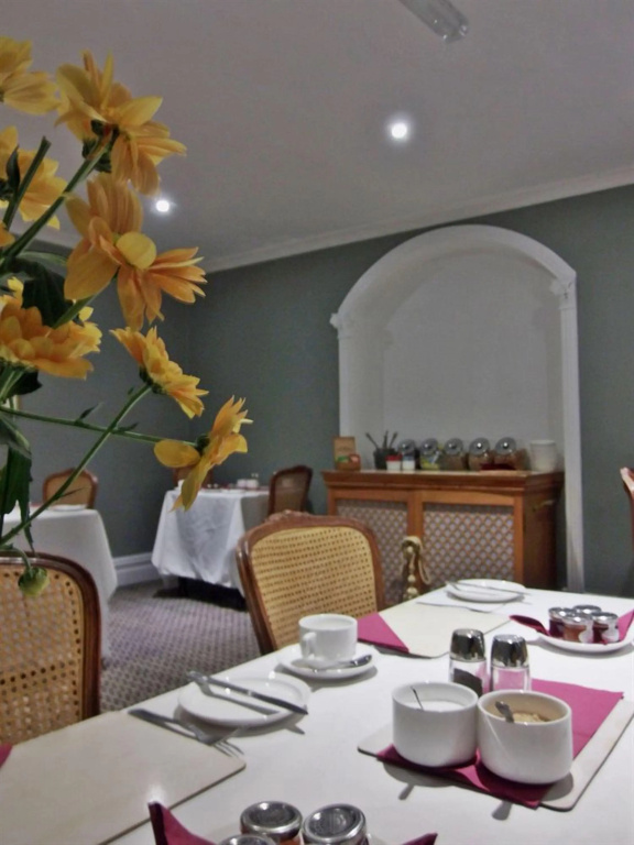 Windsor Lodge Hotel