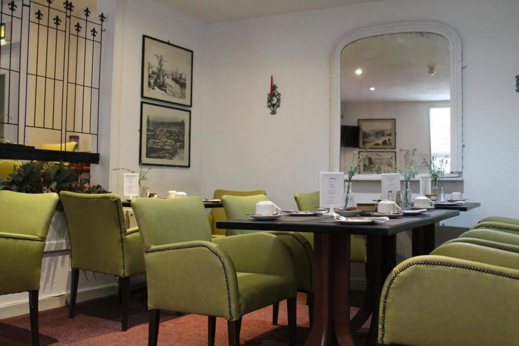 Ashley Hotel
